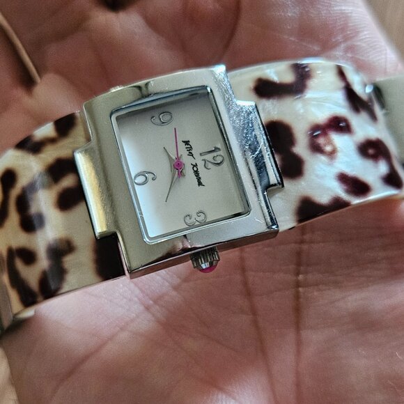Betsey Johnson Women Wristwatch Silver Tone Brown Leopard Print Analog Watch main image 12